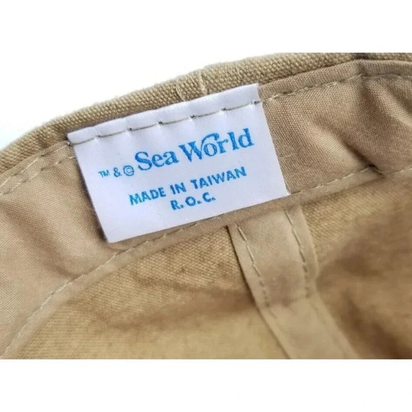 Vintage Sea World - SHAMU - Script Tan / Green Strapback Hat Adult OSFA Clean! - Picture 7 of 7